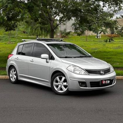 NISSAN TIIDA 1.8 SL 16V FLEX 4P MANUAL